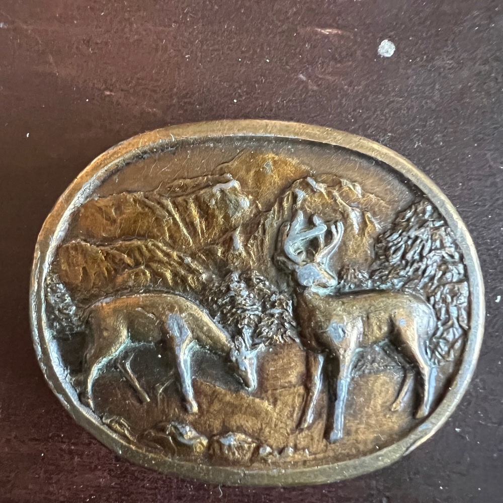 Deer themed belt buckle